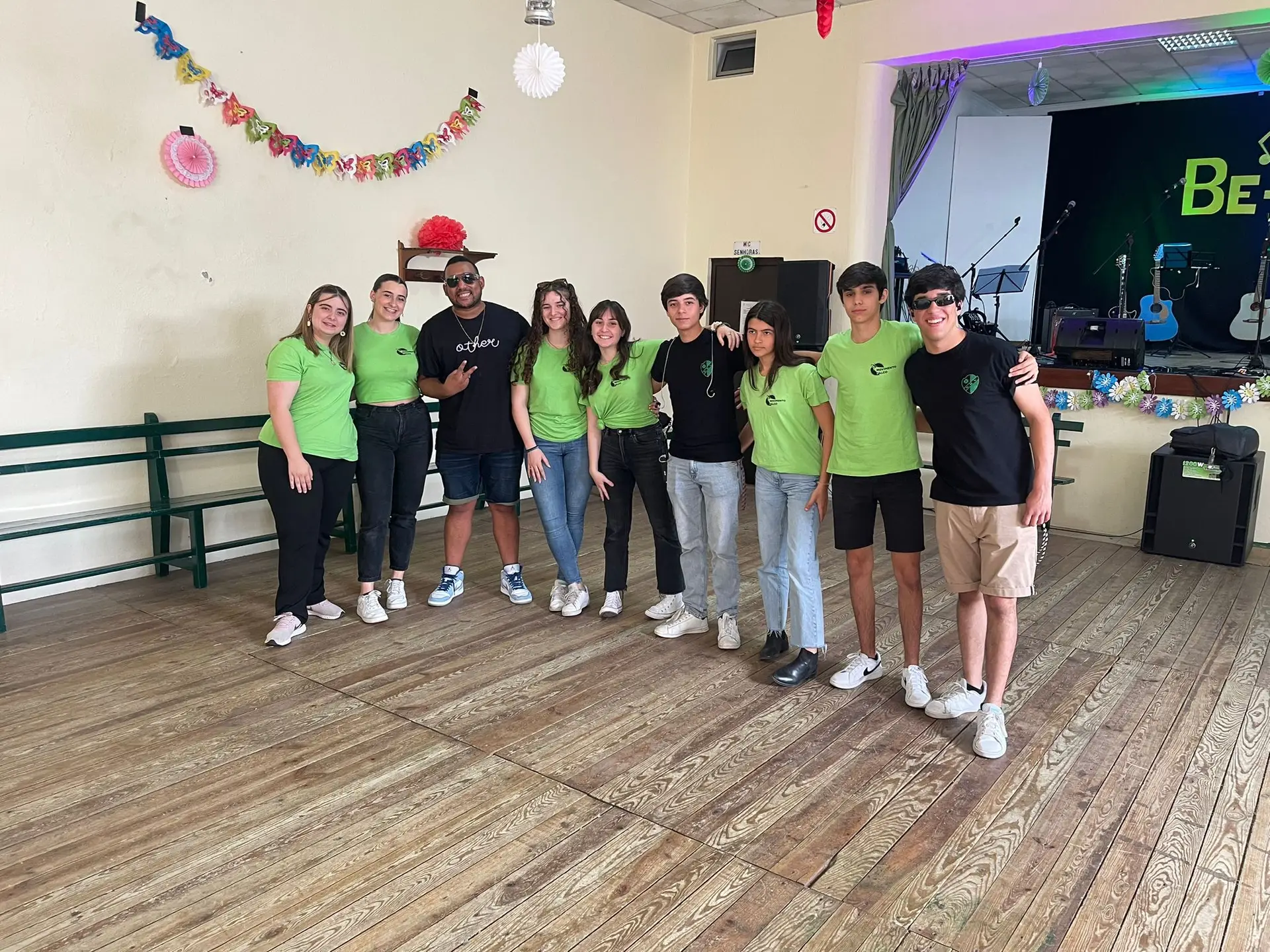 FiveVox no cartaz do Baile de Primavera da SRVC